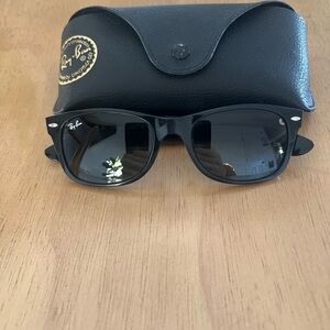 Ray-Ban Black Sunglasses